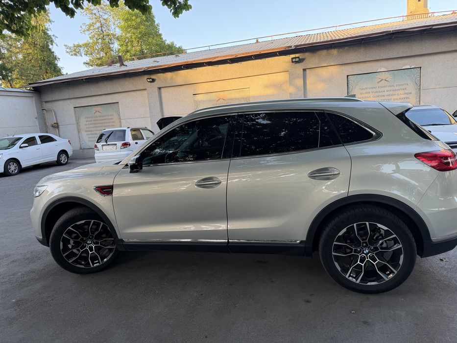 Hongqi HS5 Full 2022