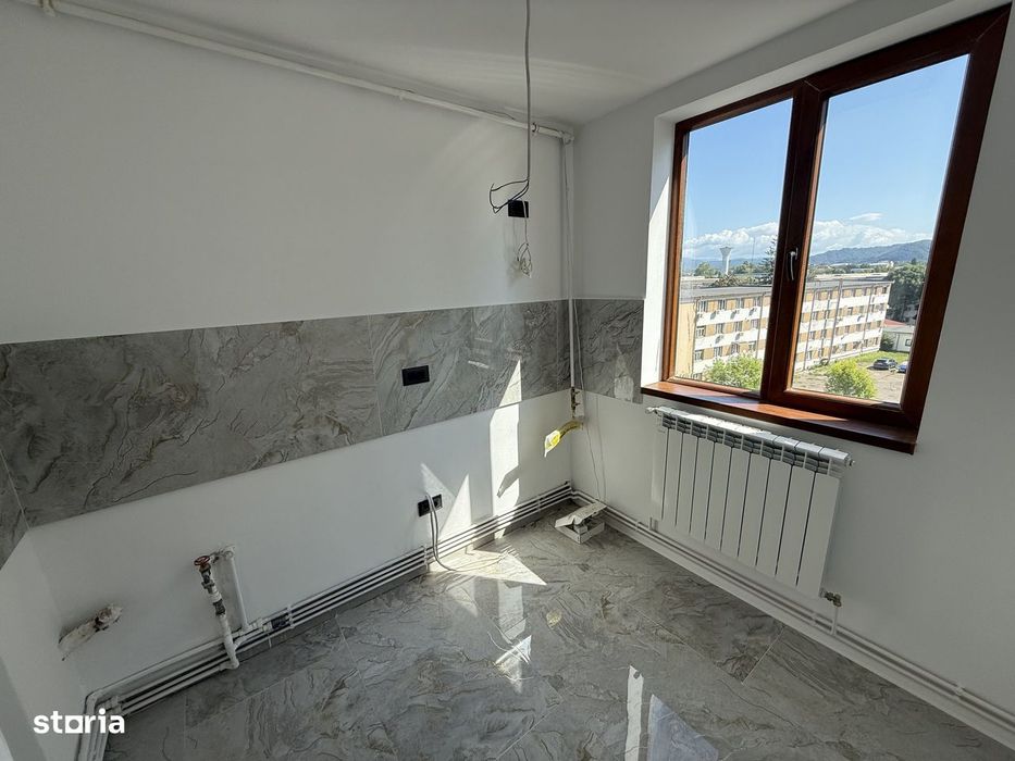 Apartament 3 camere renovat ca la carte zona OMV Campina