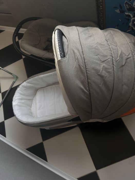 Продам коляску Adamex