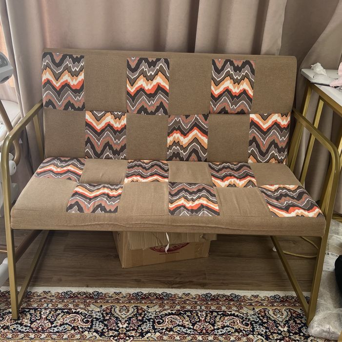 Двухместный диван в стиле лофт