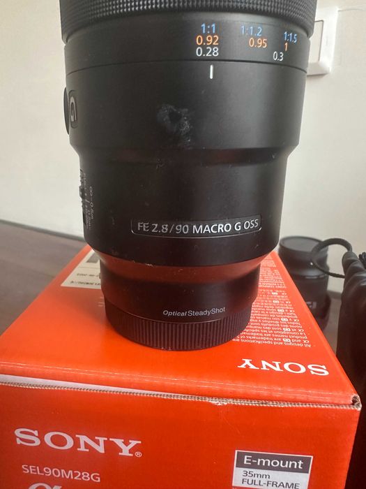 Sony FE 90mm f/2.8 Macro G OSS – Пълен комплект