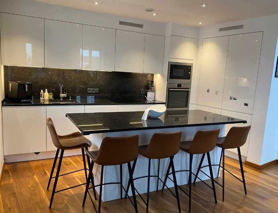 Дава се под наем Двустаен апартамент в Пловдив, Тракия - 65 кв.м за 285.6 € - Снимка #3