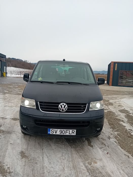 Vând Volkswagen multivan t5