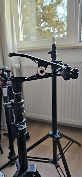Cleme Manfrotto 275