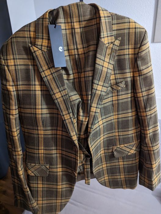 Costum bărbătesc din 3 piese nou!!