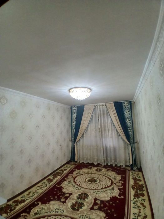 7 mkr 2-xona 1-etaj kvartira sotiladi