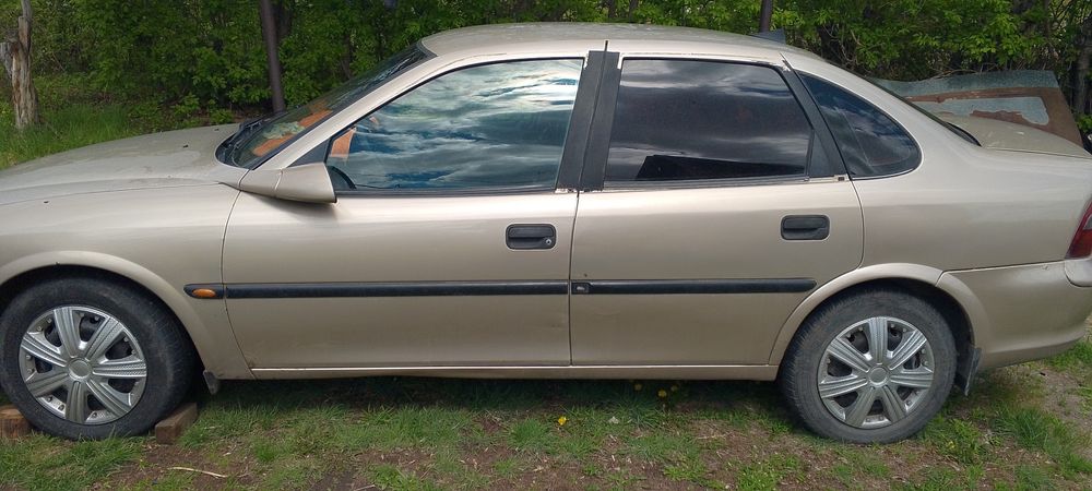 Опель Вектра Б 1.6 v16