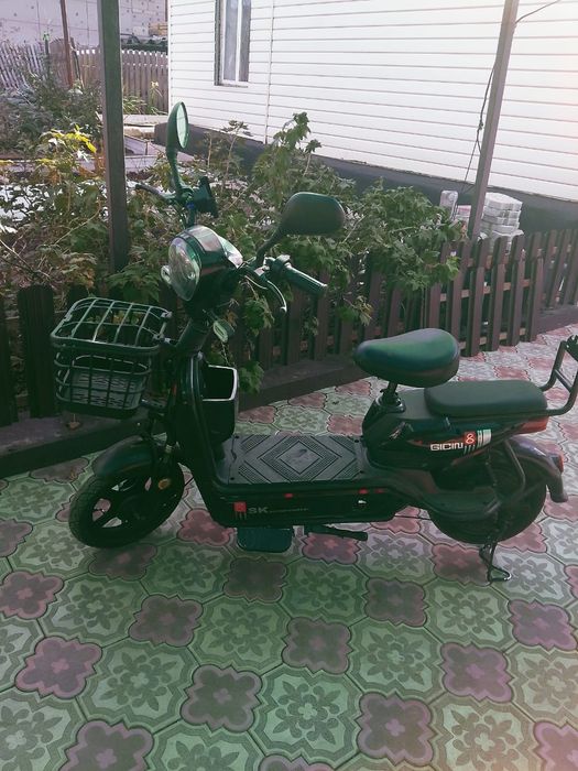 Продам электро скутер sk8 отдам срочно