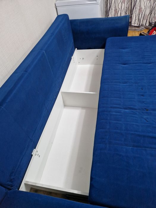 Продам диван 3 метро