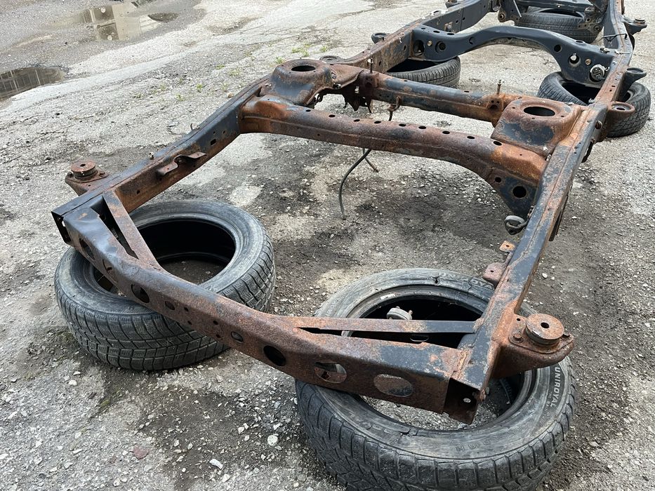 Шаси за Toyota Land Cruiser 100