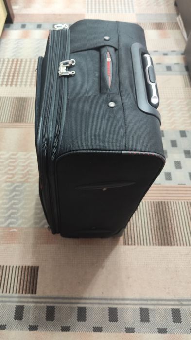 Чемодан большой, материл ткань