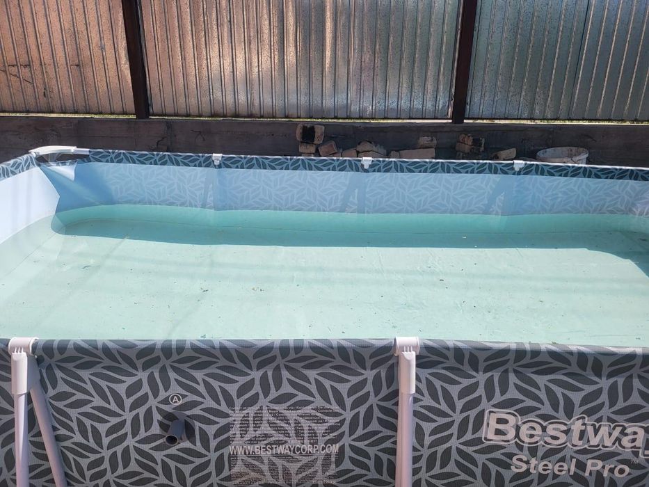 Байсейн каркасный