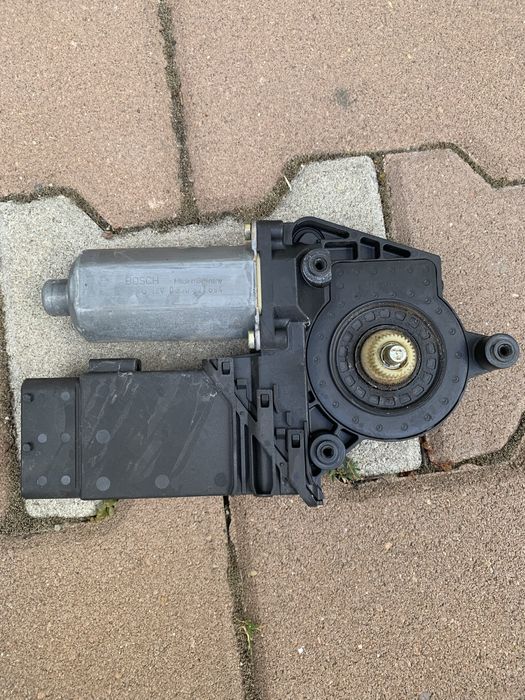 Моторче машинка лява дясна ел стъкла пасат 4 passat 4