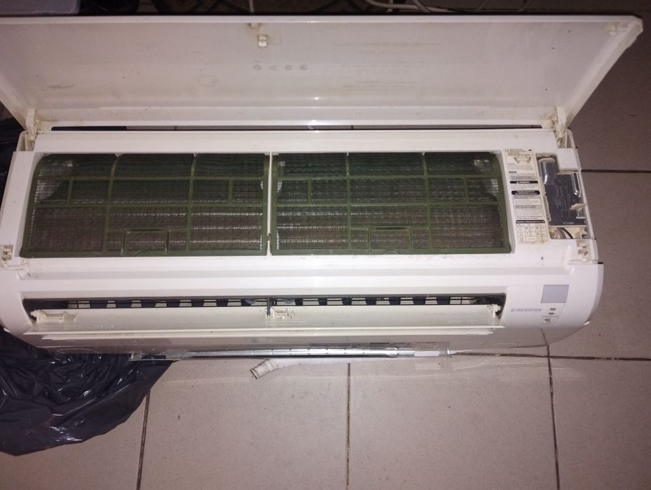 Климатик Мицубиши на части