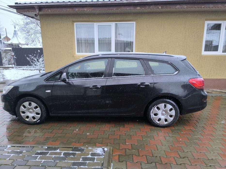 Opel Astra J 2012