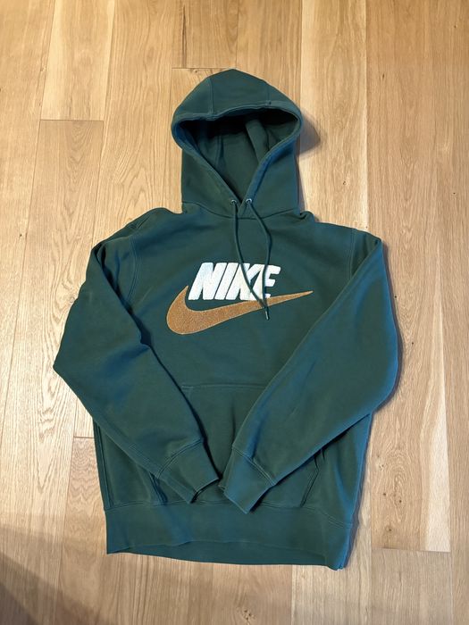 Анцунг Nike.