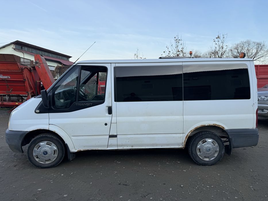Ford Transit 8+1