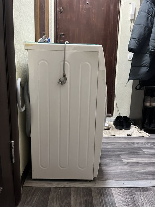 Продам стиральную машину