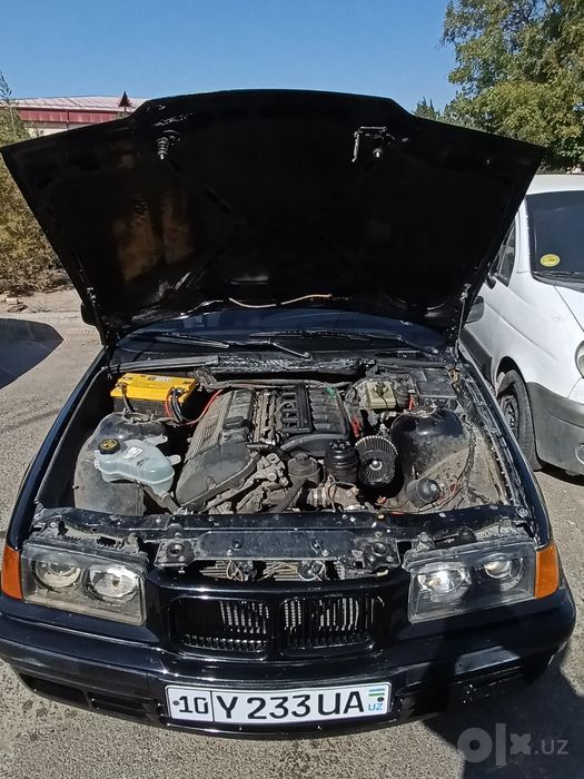 BMW E36 sotiladi.