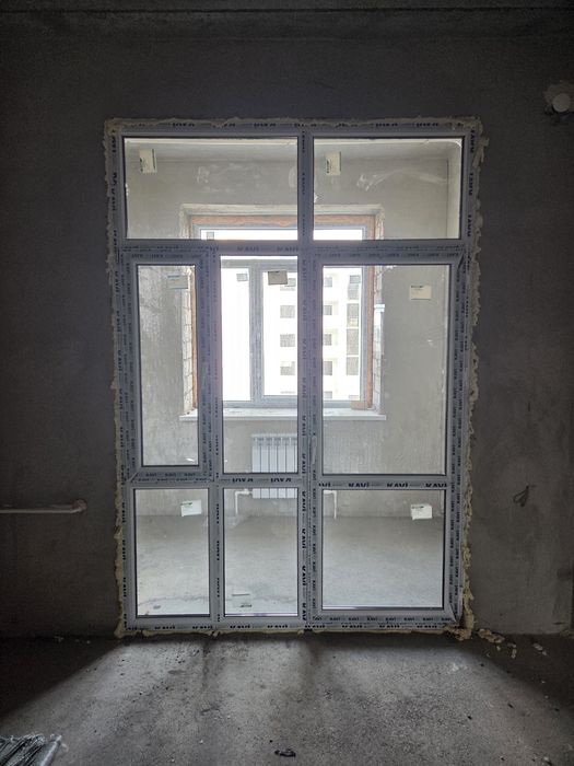 Продам пластиковый дверь.