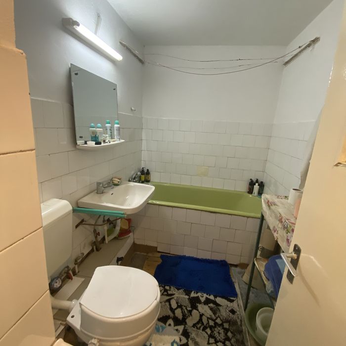 Vand Apartament 2Camere Exercitiu bloc 1987 pret 85.000€
