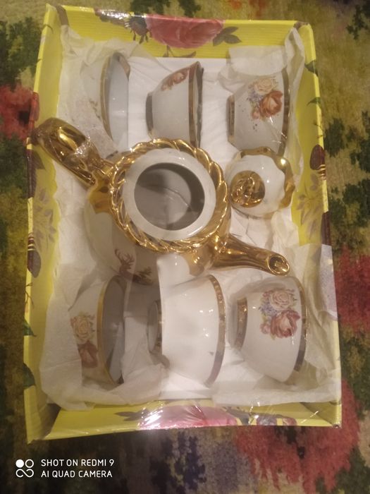 Сервиз чайный,праздничный,новый