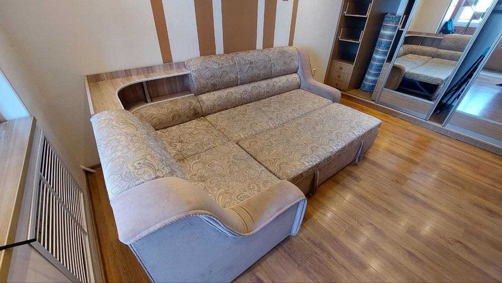 Диван раскладывающийся