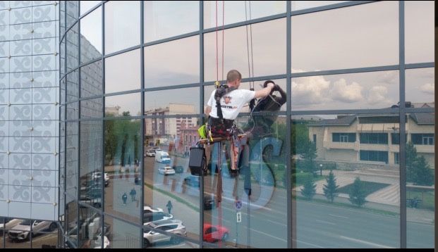 Мойка витражей и окон вашего дома.