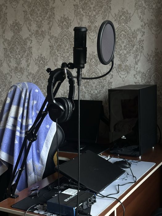 Продам звуковой комплект.