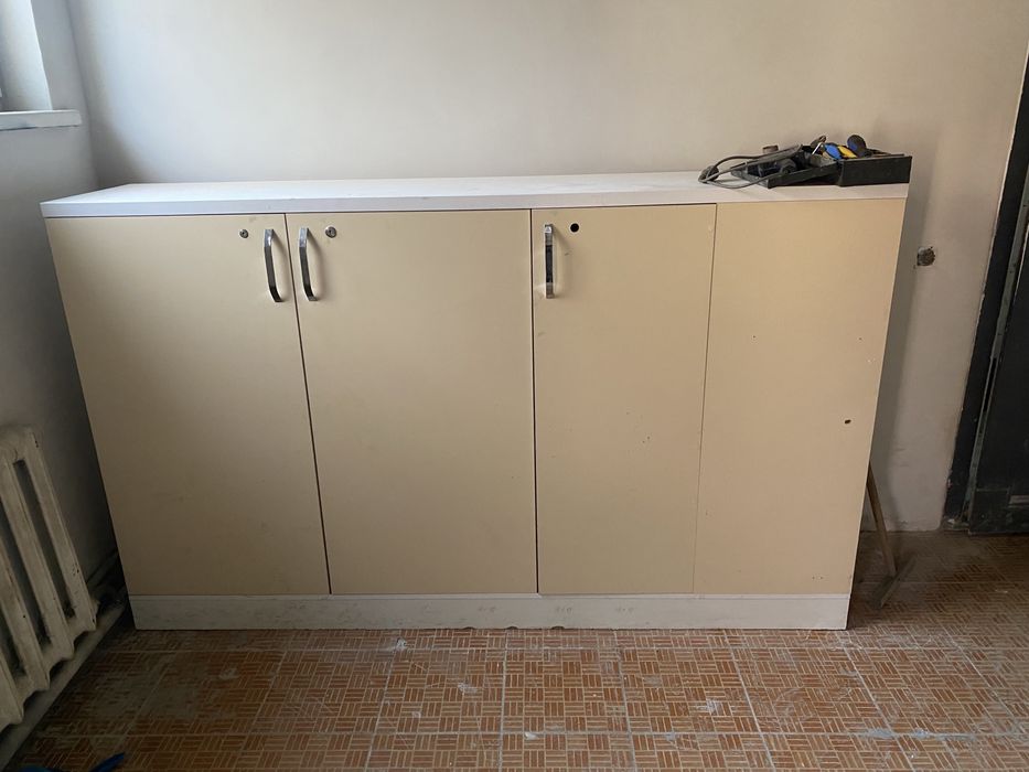 Витринные шкафы продам