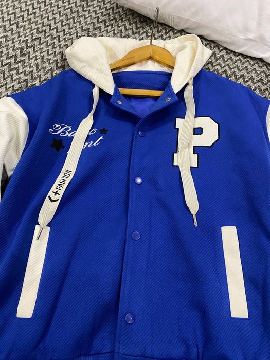 Бомбер куртка новая