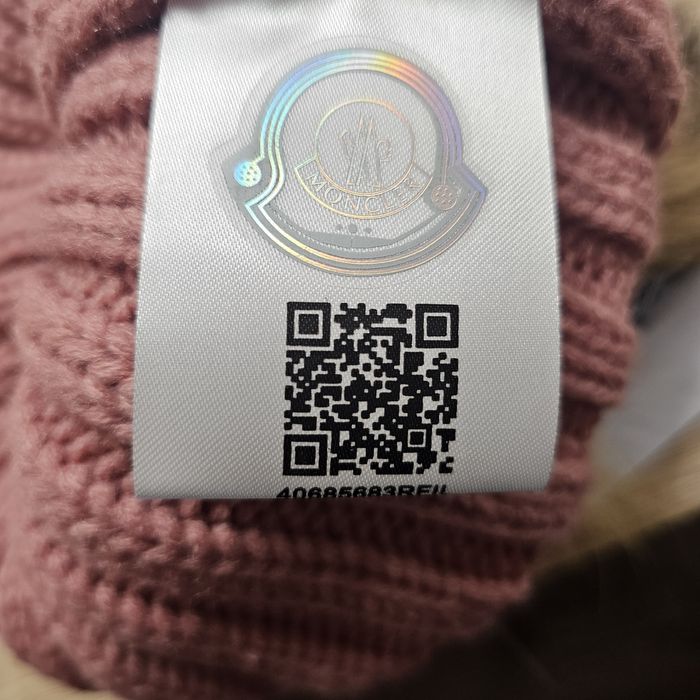 Caciula Moncler noua cu eticheta