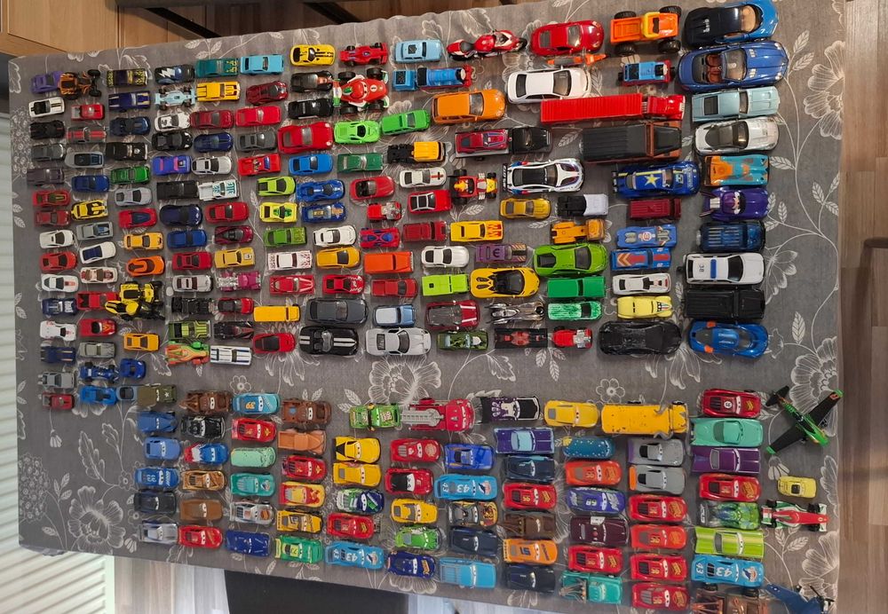 Colectie mașinuțe