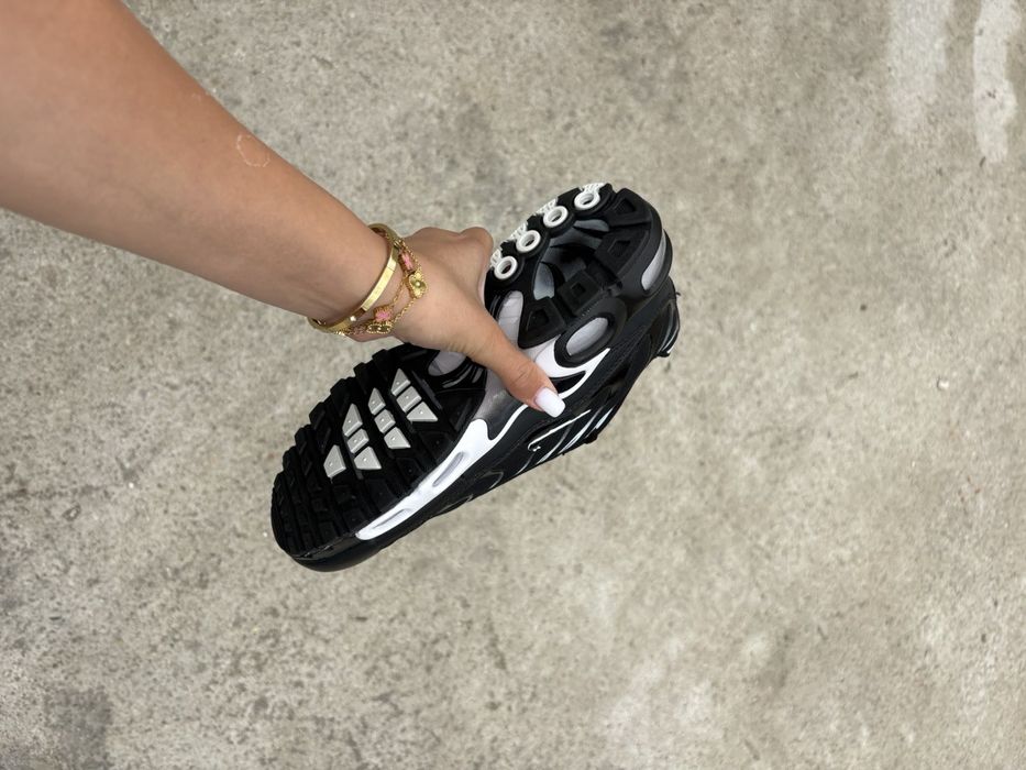 Nike Air Max Black/White