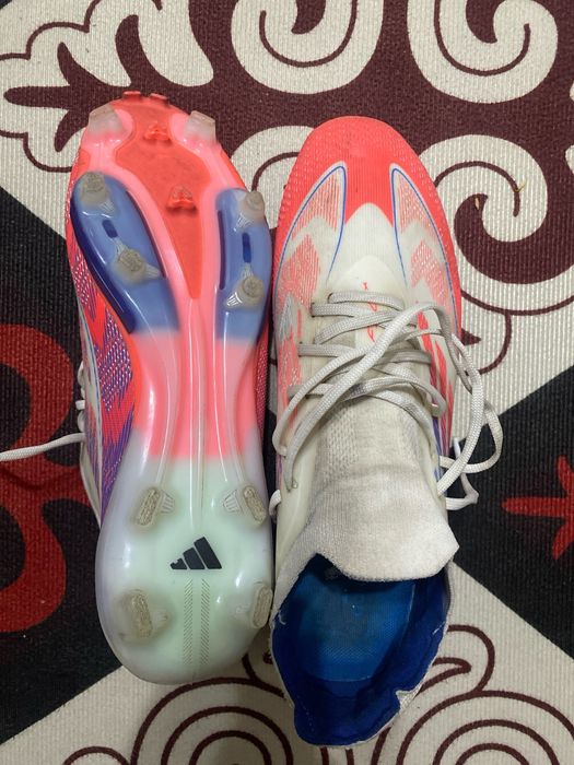 42размер бутсы обмен ммашни перчатка 15мыңға алдым 1ай кидім сасымайд