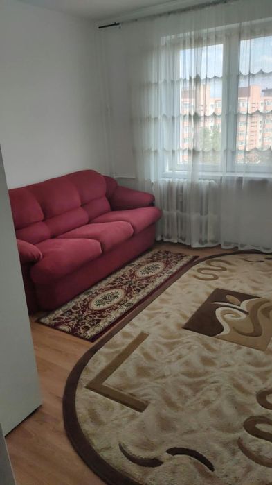 Închiriez apartament cu 3 camere sector 2