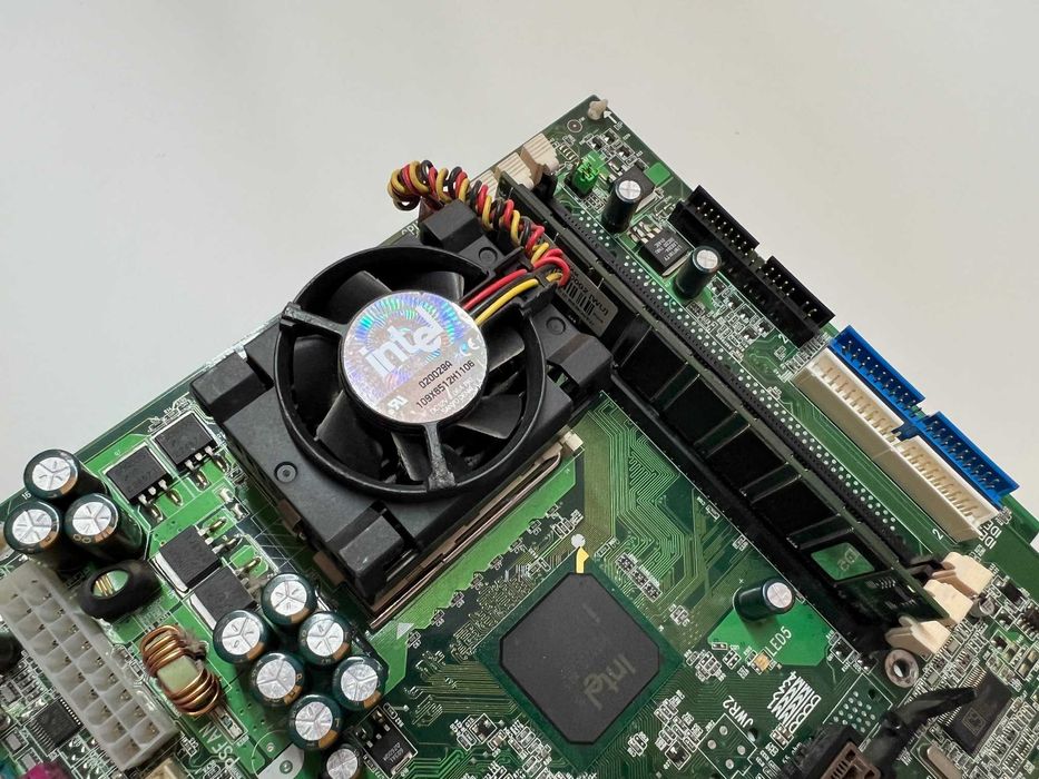 MSI MS-6337 815EPT PRO VER5 + Pentium III 1.4 Ghz Tualatin