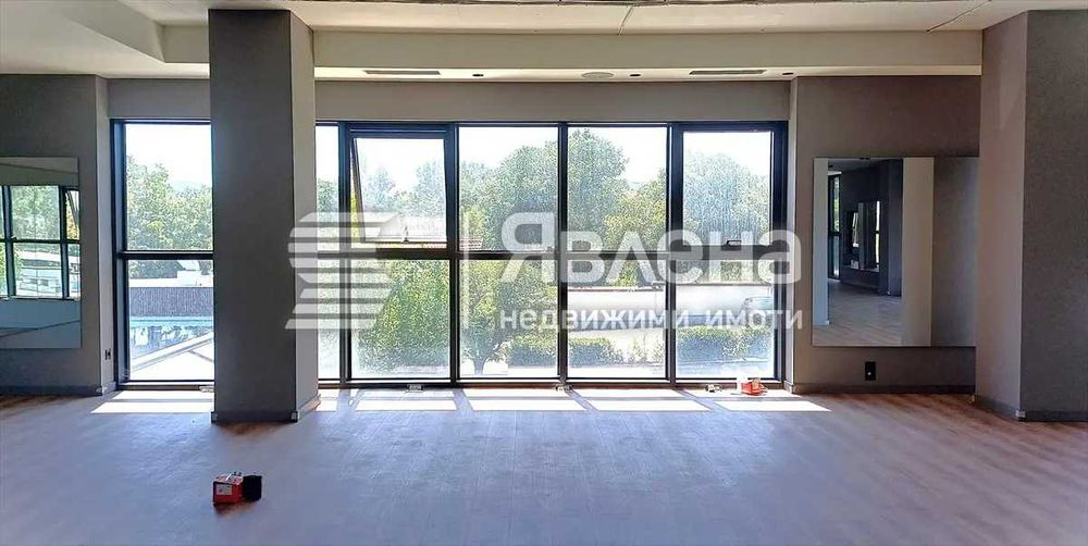 Дава се под наем Магазин в София, Център - 285 кв.м за 2842.74 € - Снимка #3