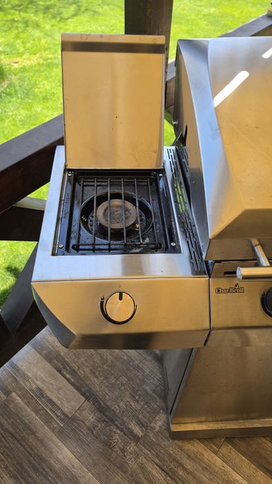 Газово барбекю Char-Broil