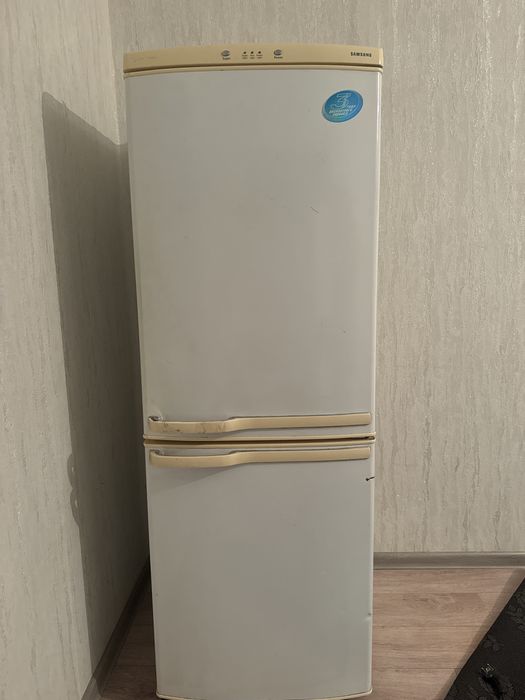Холодильник samsung