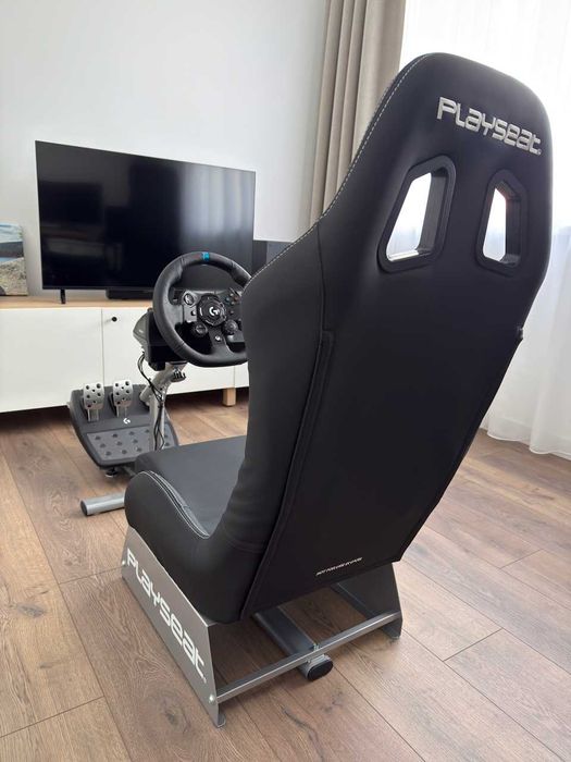 Volan Logitech G923 PC/Xbox + Scaun Playseat + Set puf Xbox