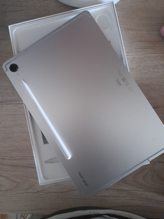 Планшет Samsung galaxy tab s9 fe 5g