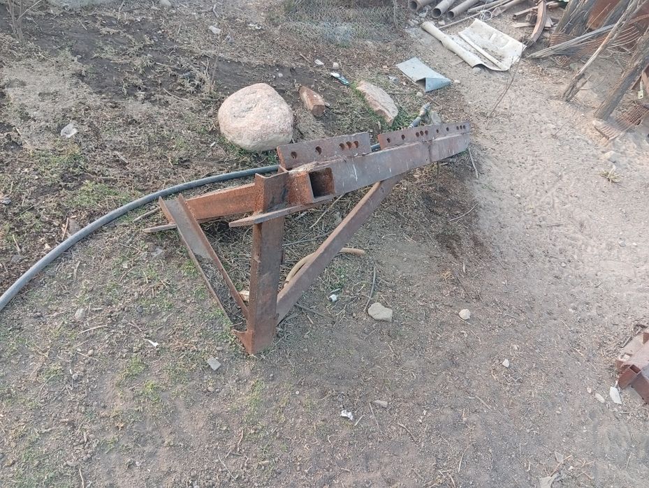 Прадается трех корпусныи рабочи плуг