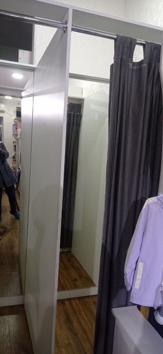 Продается 2 шт встроенные гардеробные