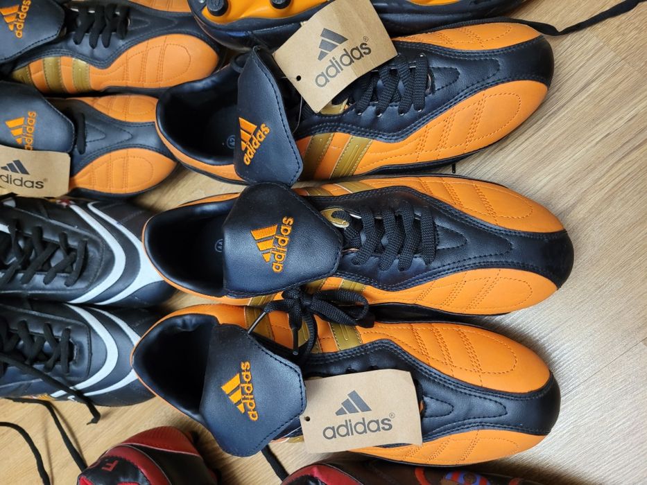 Футбольные бутсы.