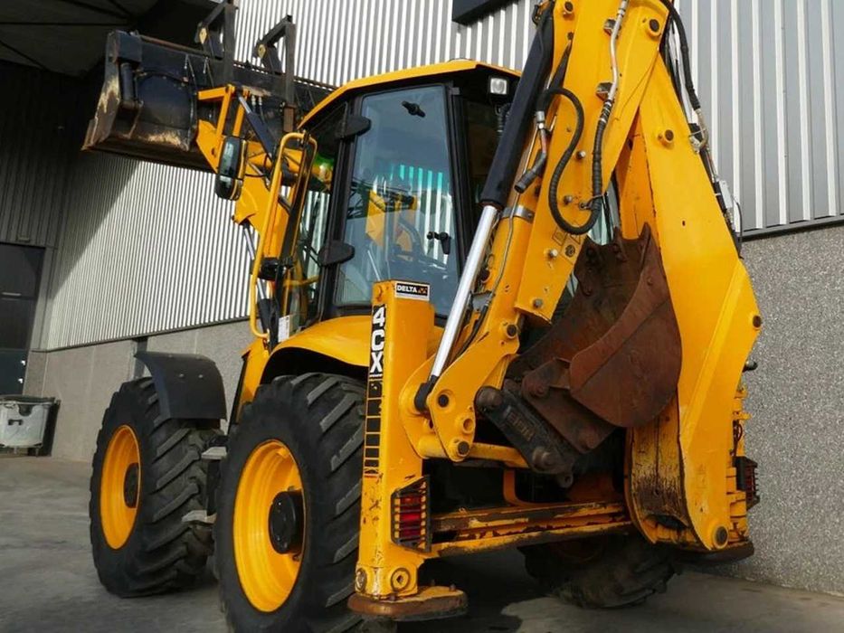 Экскаватор погрузчик JCB 4CX PRO