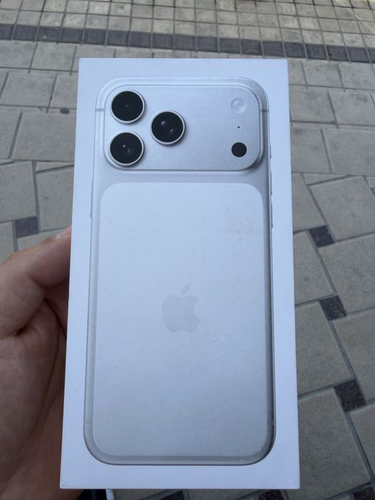 Iphone 15 pro max silver