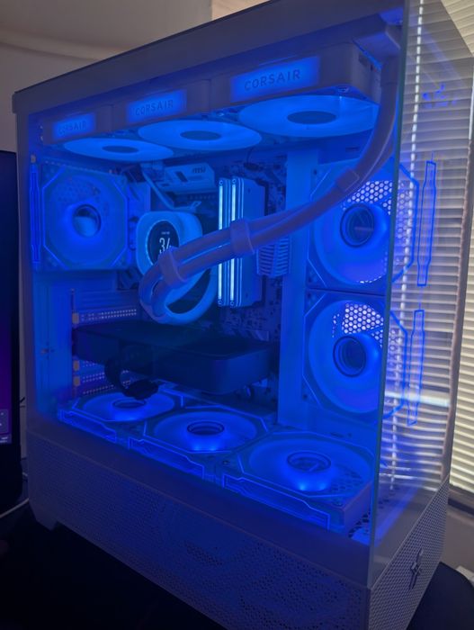 Геймърски компютър 7500F,RX3070