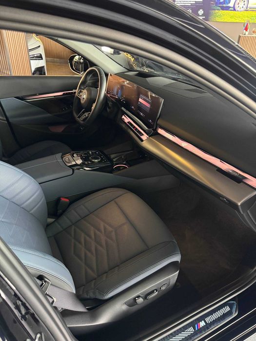 BMW i5 eDrive40L 2025