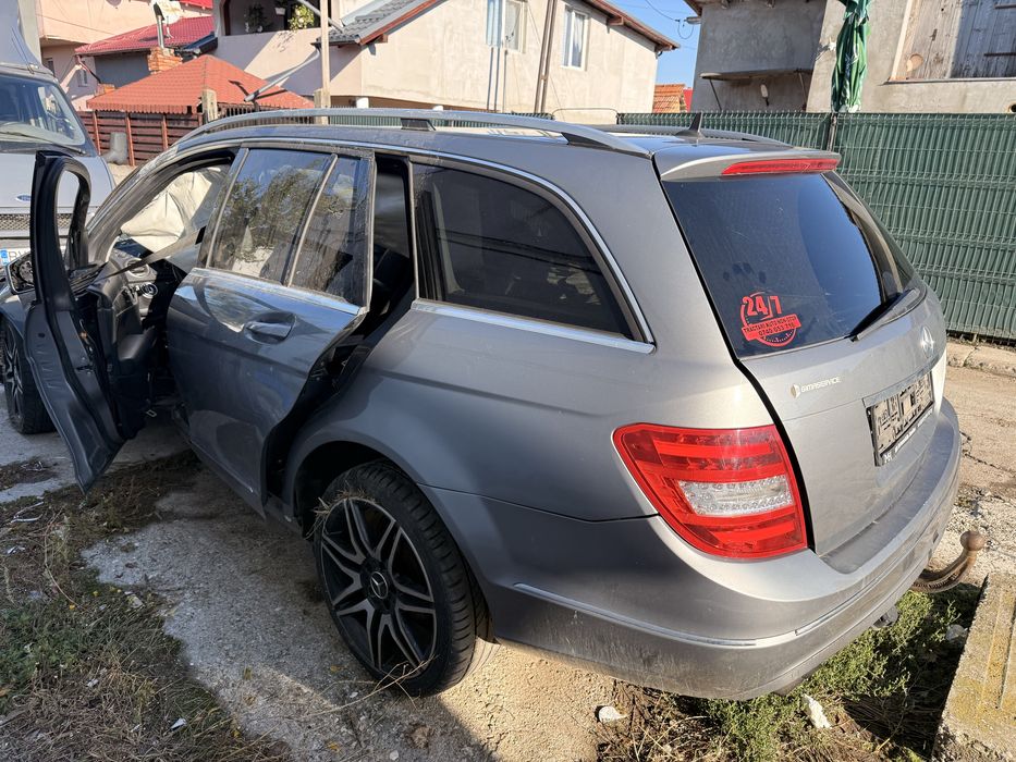 MERCEDES-BENZ C-Class 2011 — imagine 4